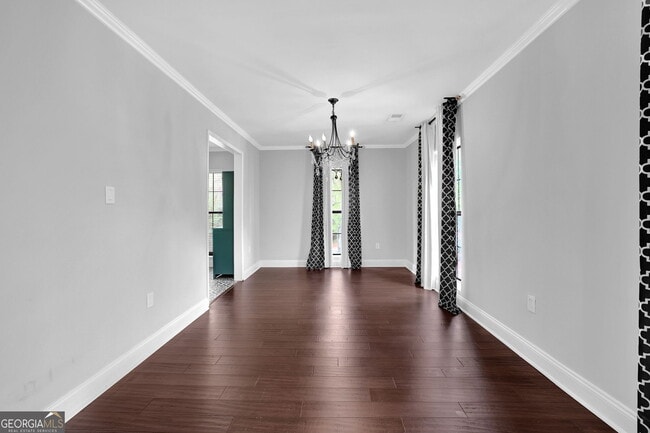 Building Photo - 1104 Pine Heights Dr NE