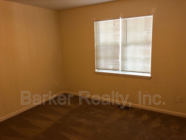 Building Photo - 4929 Coral Ridge Ct