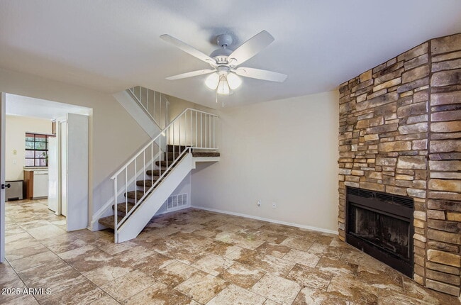 Building Photo - 4901 E Kelton Ln