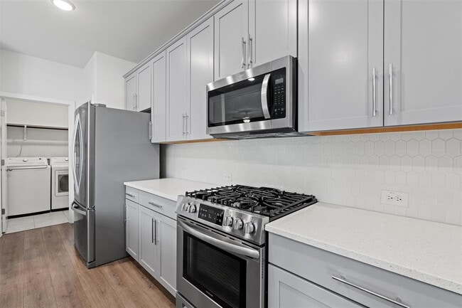 Building Photo - 2500 Forest Creek Dr