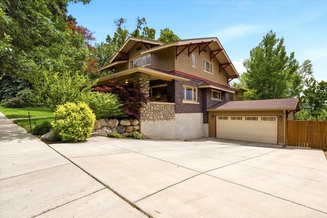 Building Photo - Federal Way