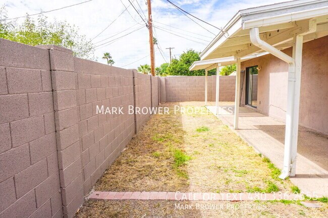 Building Photo - 8419 E Virginia Ave