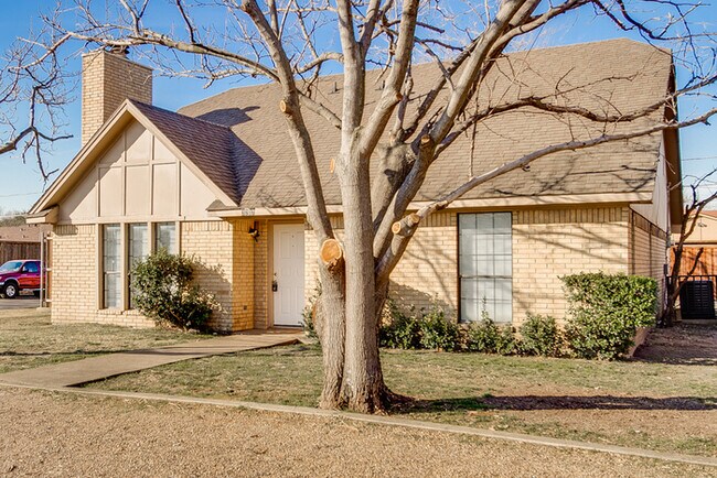 Building Photo - No Application Fees*