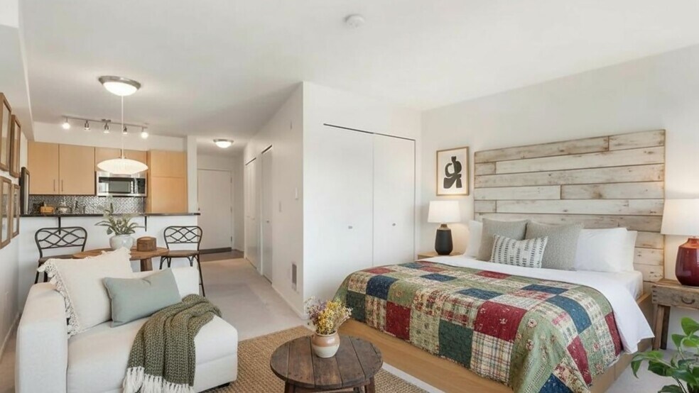 Primary Photo - 5111 Ravenna Ave NE