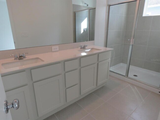 Building Photo - 2677 Bevel Ln