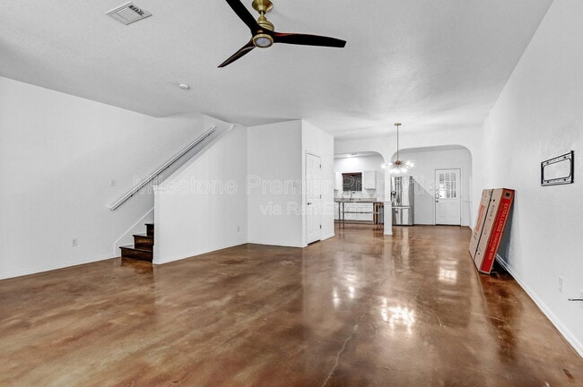 Building Photo - 207 Starr St