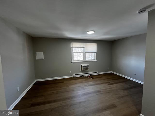 Building Photo - 319 Columbia Ave