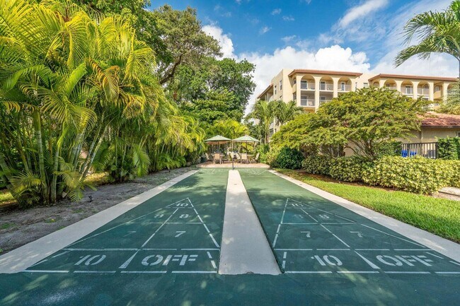 Building Photo - 950 Ponce De Leon Rd