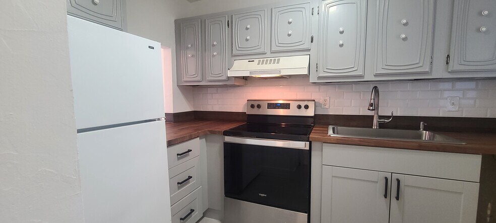 Building Photo - 603 SW 75th St