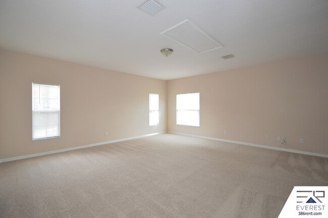 Building Photo - 19 Burgess Pl