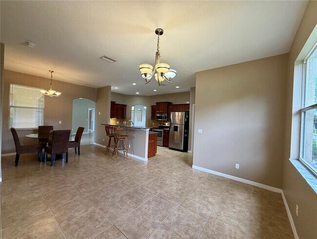 Building Photo - 1204 S San Mateo Dr