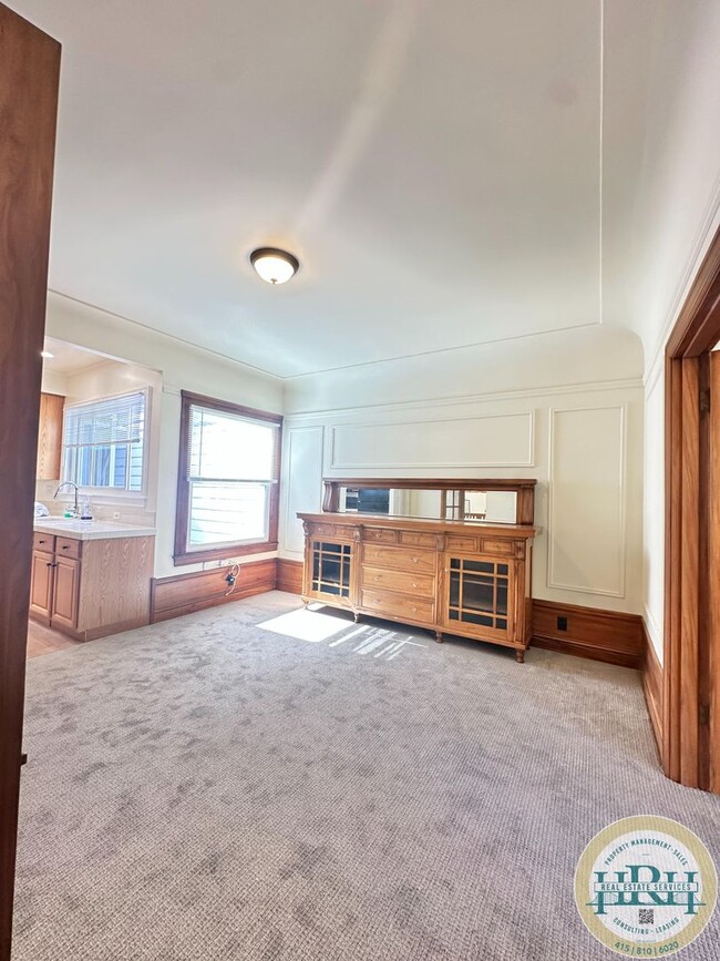 Building Photo - 753-755 21st Avenue
