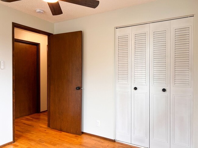 Building Photo - 4BD/2BA SUBURBAN HOME IN COBURG