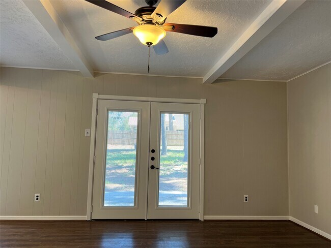 Building Photo - 25114 Spring Ridge Dr