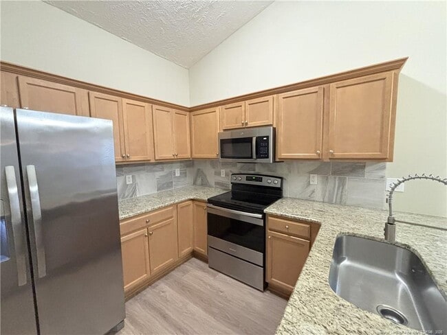 Building Photo - 5334 Holland Park Ave