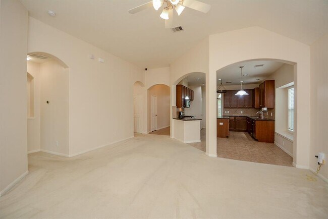 Building Photo - 10030 Arcadian Spgs Ln
