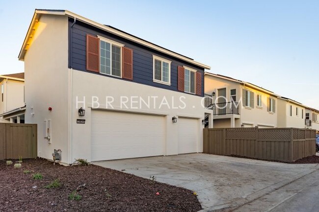 Building Photo - Spacious 4-Bedroom with 3 Full Baths in Tracy – Your Next Rental Home Awaits!