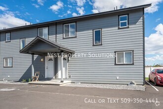 Building Photo - 2705 W Marina Dr