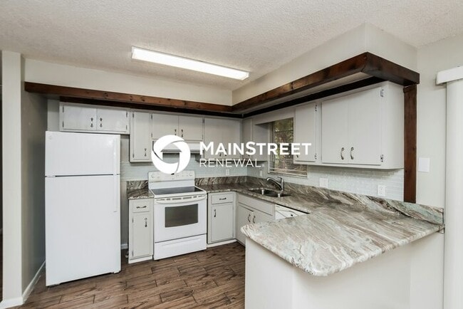 Building Photo - 461 Truvall St SW