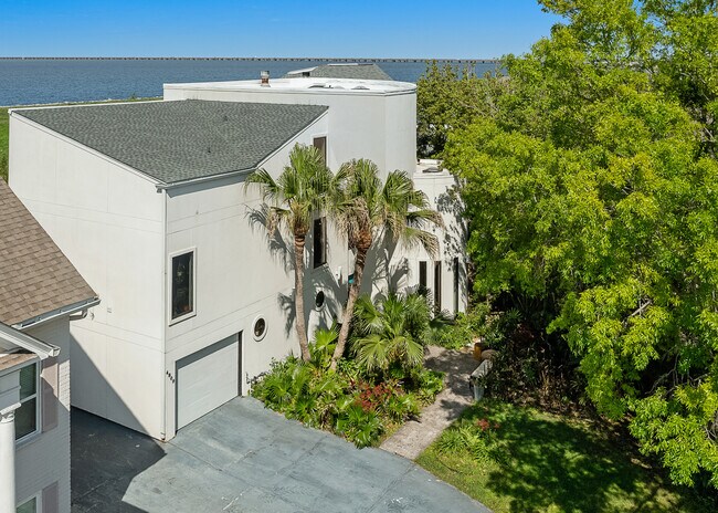 Building Photo - 4809 Neyrey Dr