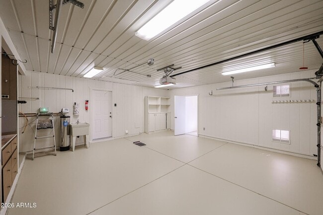 Building Photo - 9821 N 110th Ave