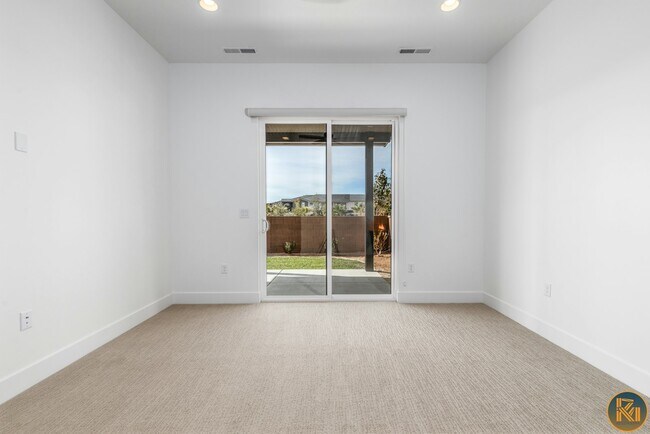 Building Photo - 2814 Oak Cir