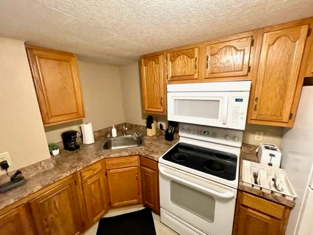 Building Photo - 2614 Maple Ave