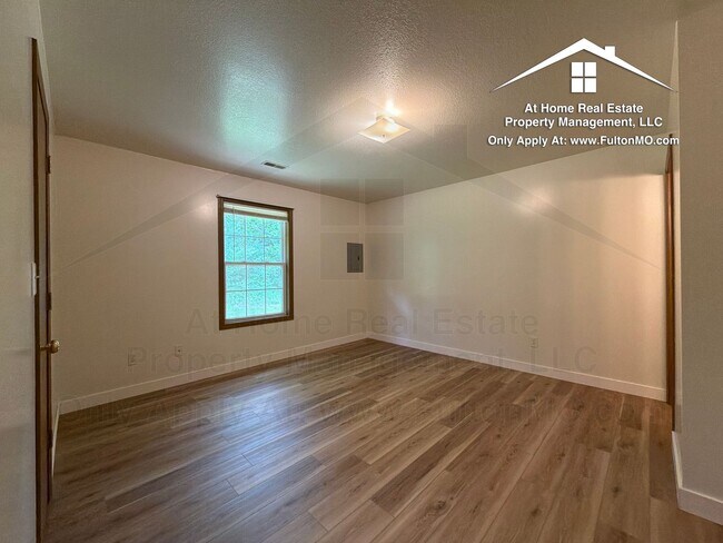 Building Photo - 469–471 Law Court
