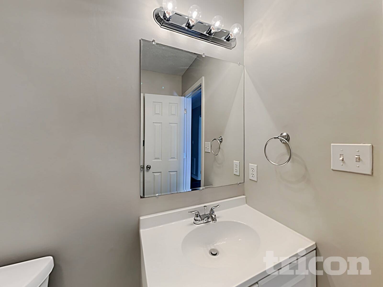 Building Photo - 1031 Castle Rock Ct