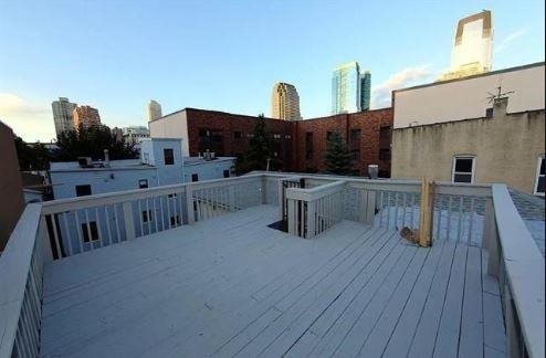 Building Photo - 136 Essex St