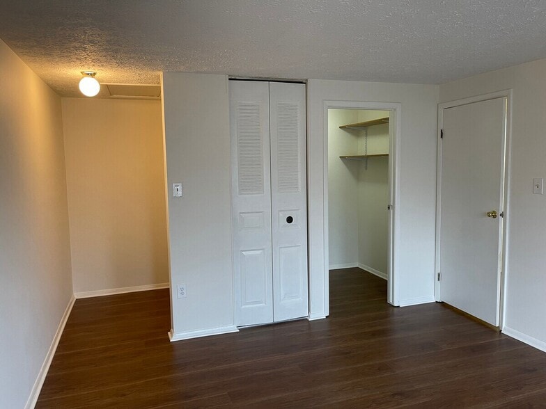 Building Photo - 501 Heather Ridge Dr