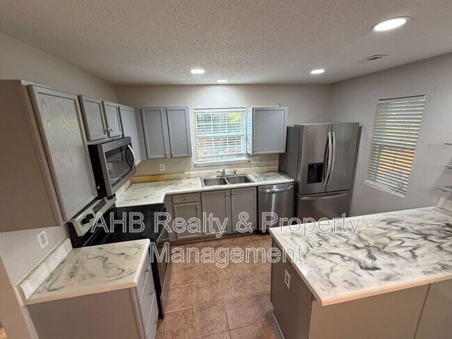 Building Photo - 1047 Oak Blossom Way