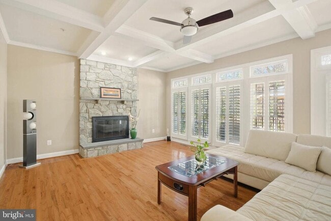 Building Photo - 400 Long Trail Terrace