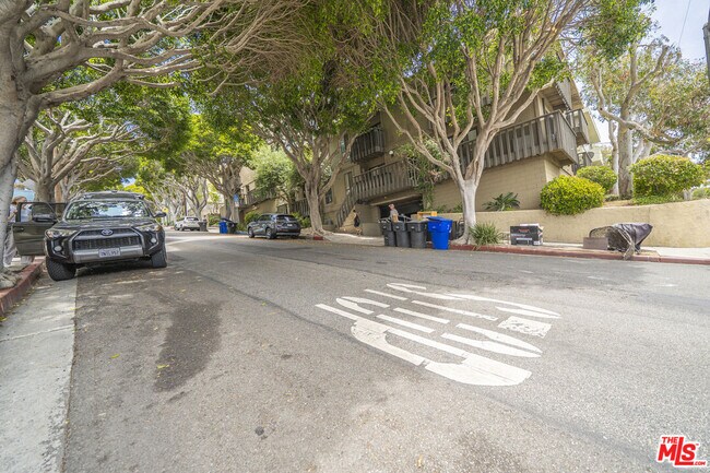 Building Photo - 302 Ashland Ave