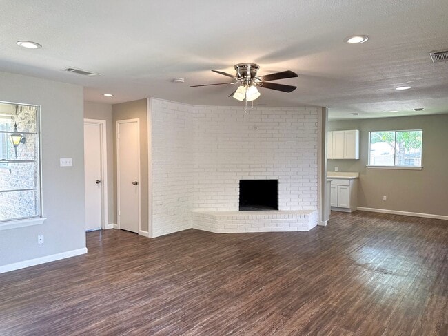 Building Photo - 52083 Finley Rd