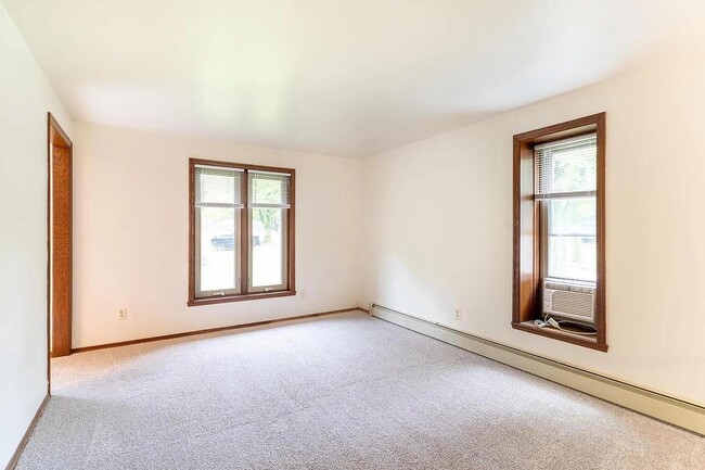 Building Photo - 1701 Saint Agnes Dr