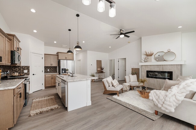 Building Photo - 5915 Little River Loop