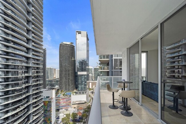 Building Photo - 1050 Brickell Ave