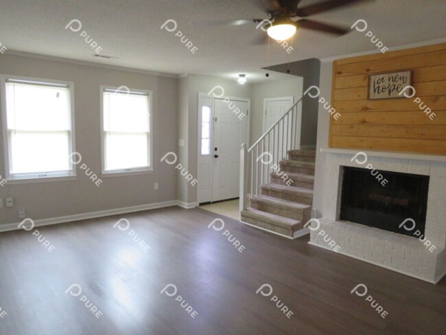 Building Photo - 11568 Jade Ln SE