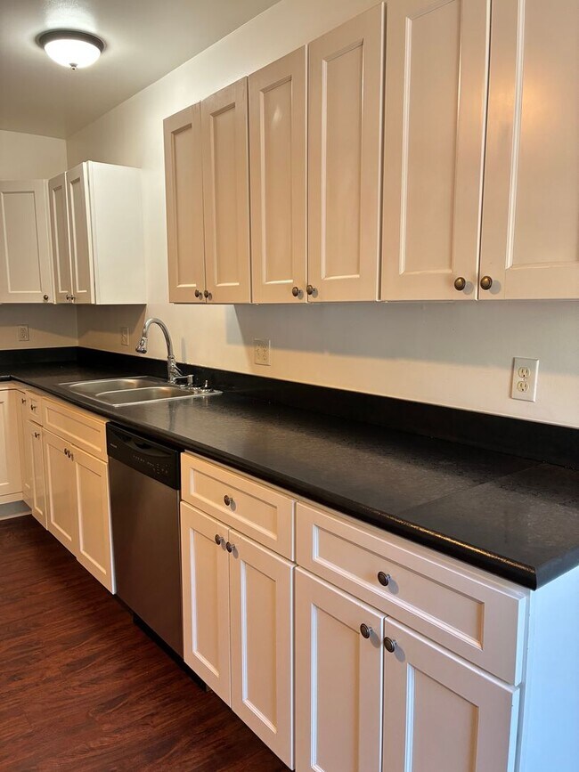 Building Photo - McKeon Park Apartments