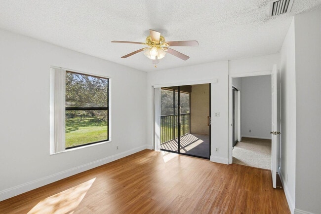 Building Photo - 3300 Jaywood Terrace