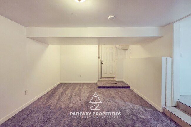 Building Photo - 785 28th St