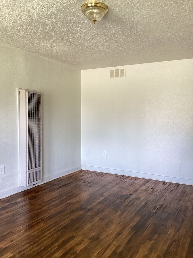 Building Photo - 221 S Avenue J