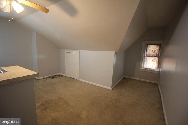 Building Photo - 417 Elmer St