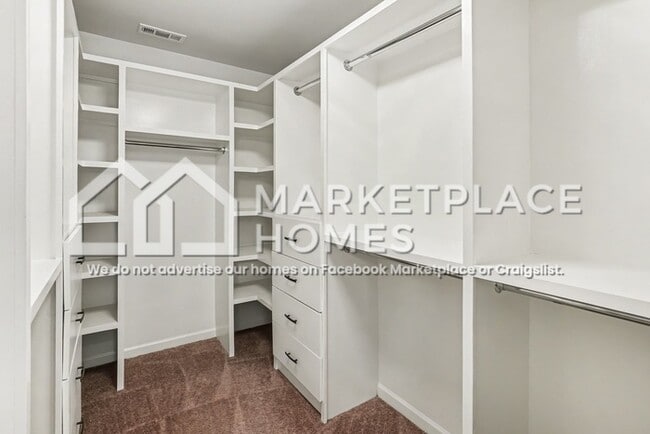 Building Photo - 2532 River Trail Dr