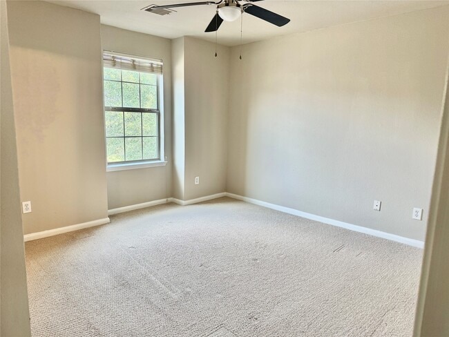 Building Photo - 13107 Lawsons Creek Ln