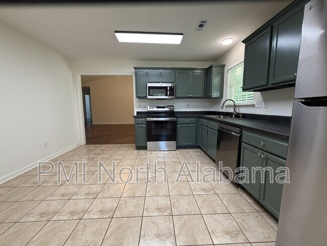 Building Photo - 111 Turnstone Ct SW