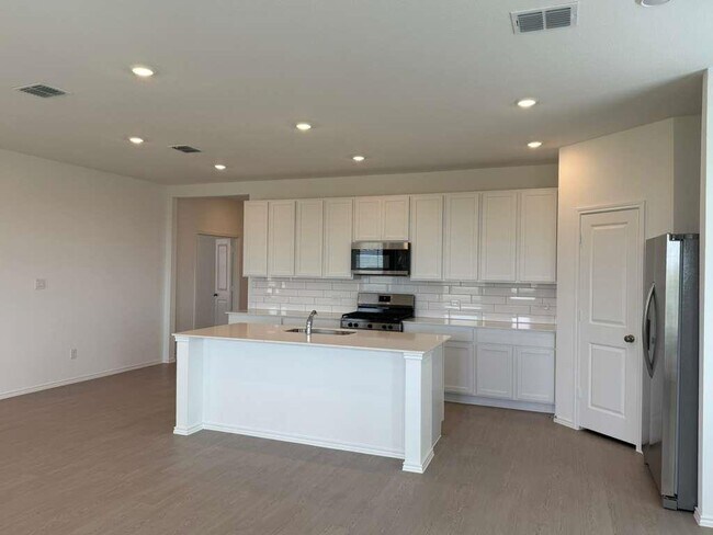 Building Photo - 200 Rodney Boat Rd