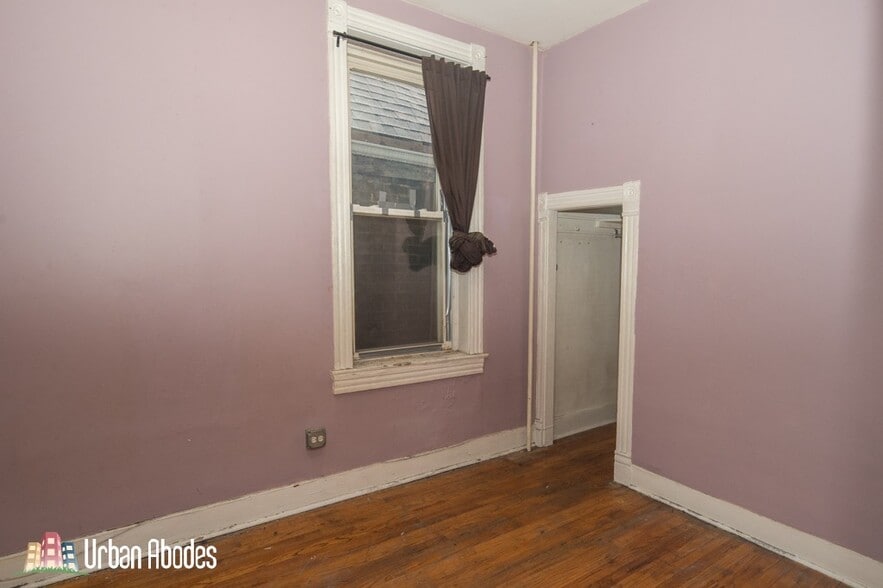 Building Photo - 1058 N Rockwell St