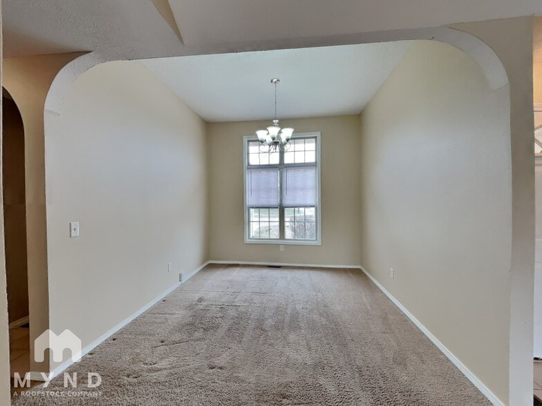 Building Photo - 409 Cottage Pl